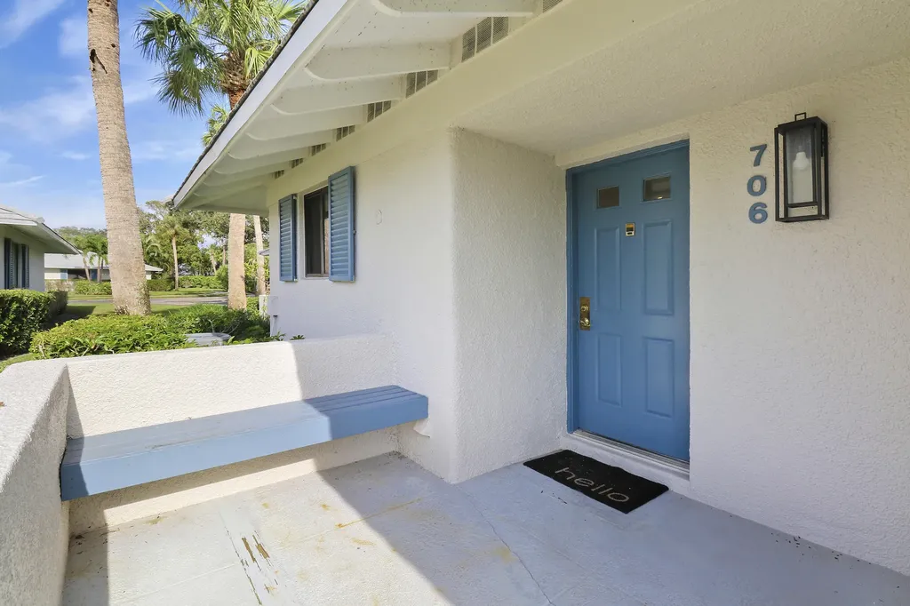 706 Club Drive Palm Beach Gardens FL 33418