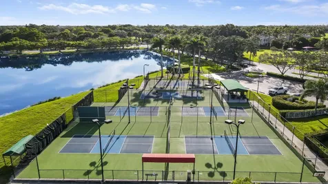 706 Club Drive Palm Beach Gardens FL 33418