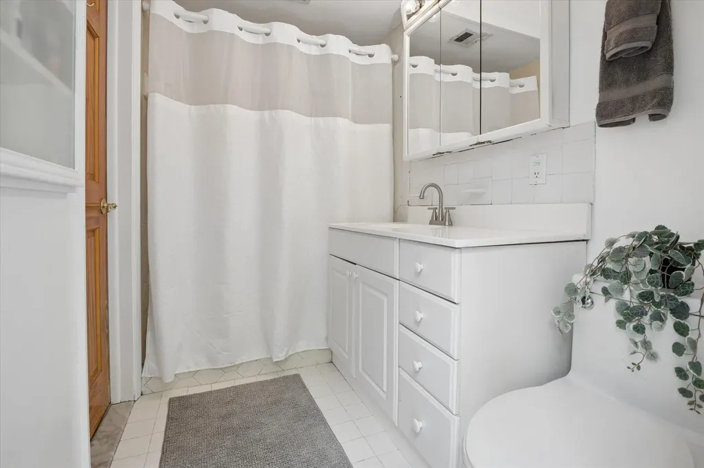 5900 SW 18th Street Plantation FL 33317