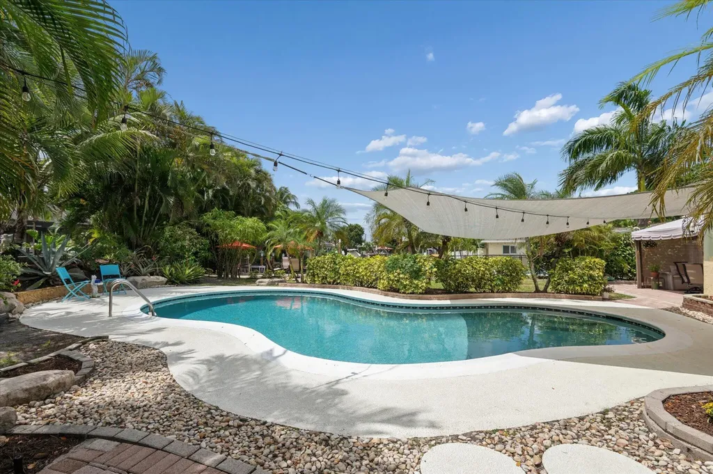 5900 SW 18th Street Plantation FL 33317