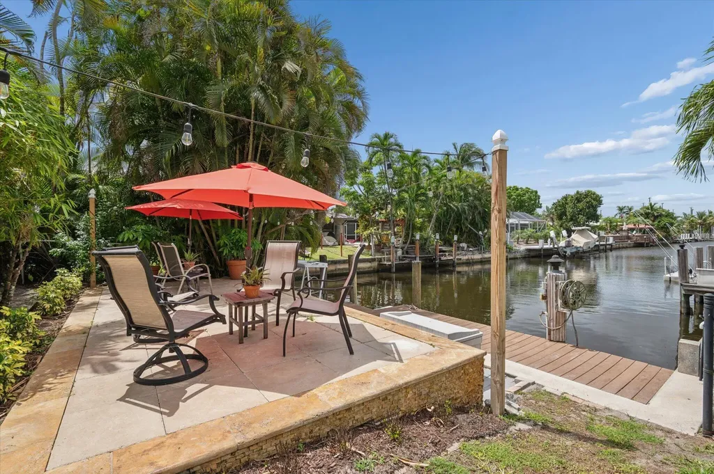 5900 SW 18th Street Plantation FL 33317