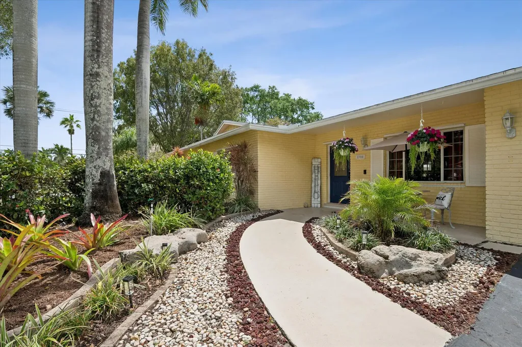 5900 SW 18th Street Plantation FL 33317