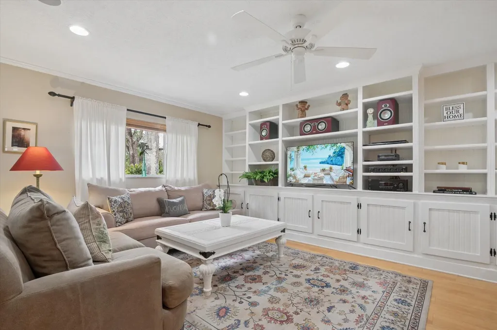 5900 SW 18th Street Plantation FL 33317