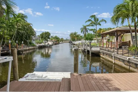 5900 SW 18th Street Plantation FL 33317