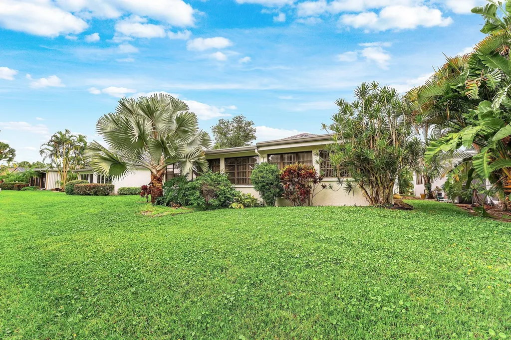 46 Woods Lane Boynton Beach FL 33436