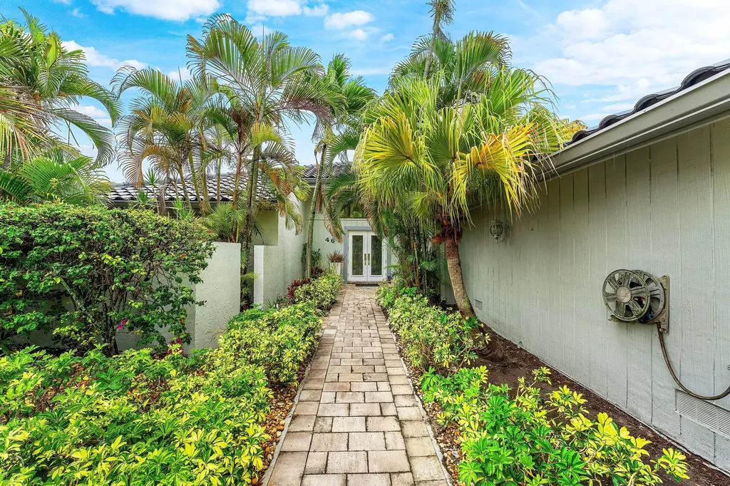 46 Woods Lane Boynton Beach FL 33436