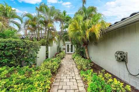 46 Woods Lane Boynton Beach FL 33436