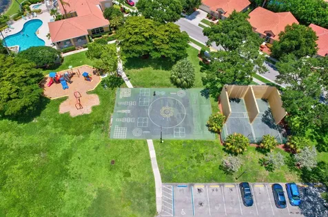 5137 Elpine Way Riviera Beach FL 33418