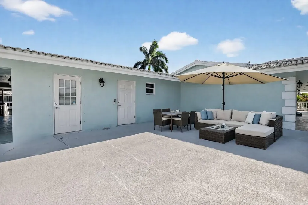 322 N Federal Highway Deerfield Beach FL 33441