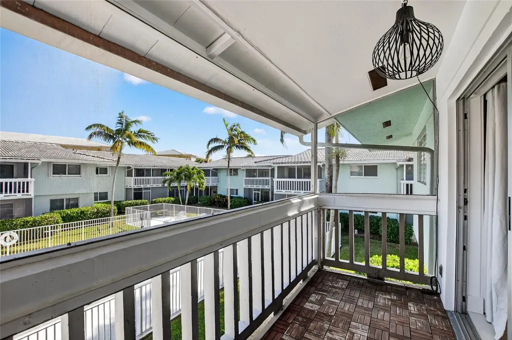 322 N Federal Highway Deerfield Beach FL 33441