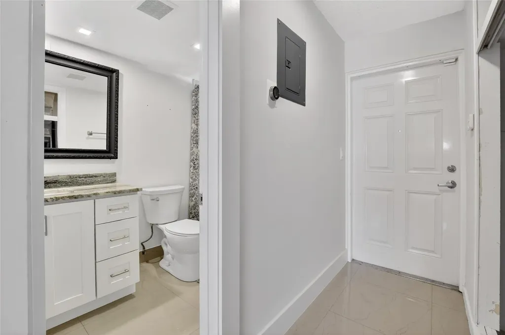 322 N Federal Highway Deerfield Beach FL 33441