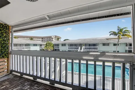 322 N Federal Highway Deerfield Beach FL 33441