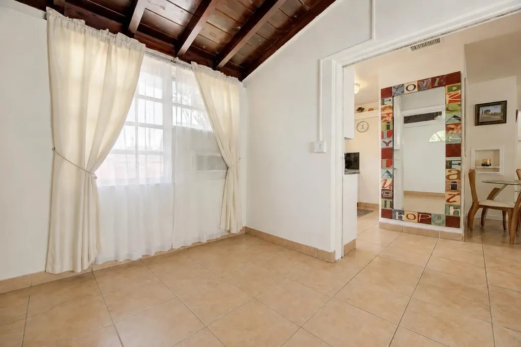 1136 NE 17th Way Fort Lauderdale FL 33304