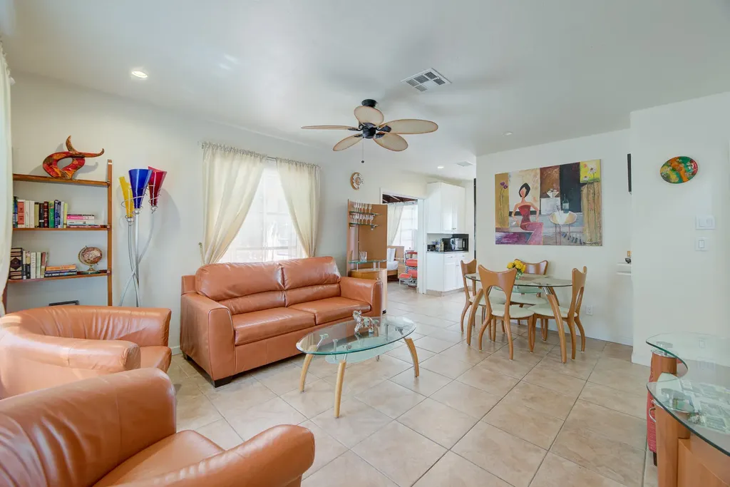 1136 NE 17th Way Fort Lauderdale FL 33304