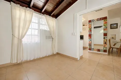 1136 NE 17th Way Fort Lauderdale FL 33304