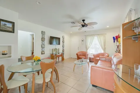 1136 NE 17th Way Fort Lauderdale FL 33304