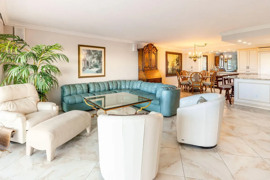 875 E Camino Real Boca Raton FL 33432
