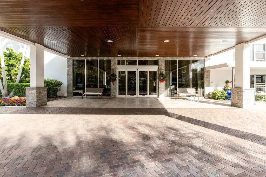 875 E Camino Real Boca Raton FL 33432