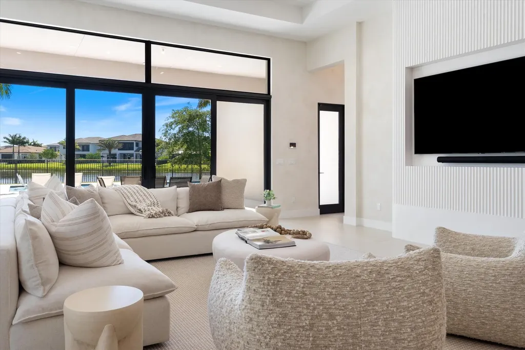 9948 Espresso Manor Boca Raton FL 33496