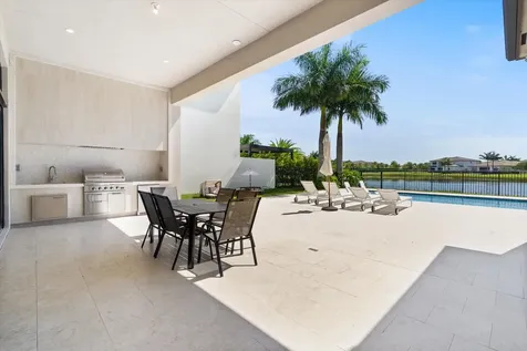 9948 Espresso Manor Boca Raton FL 33496