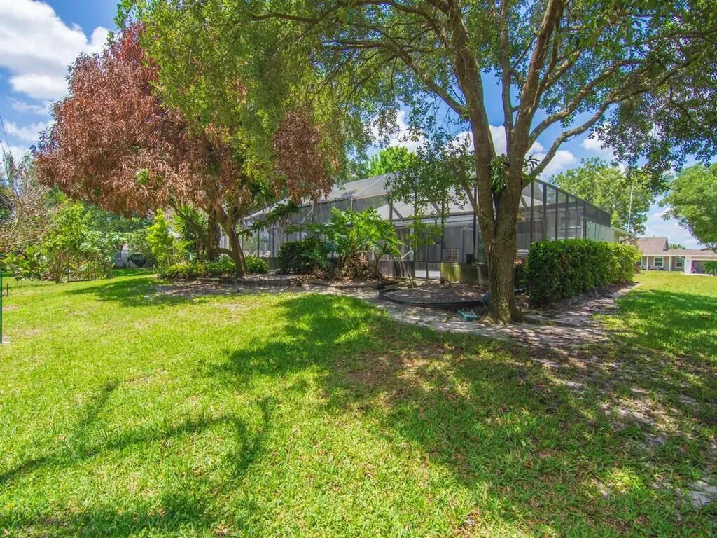 1070 47th Avenue SW Vero Beach FL 32968