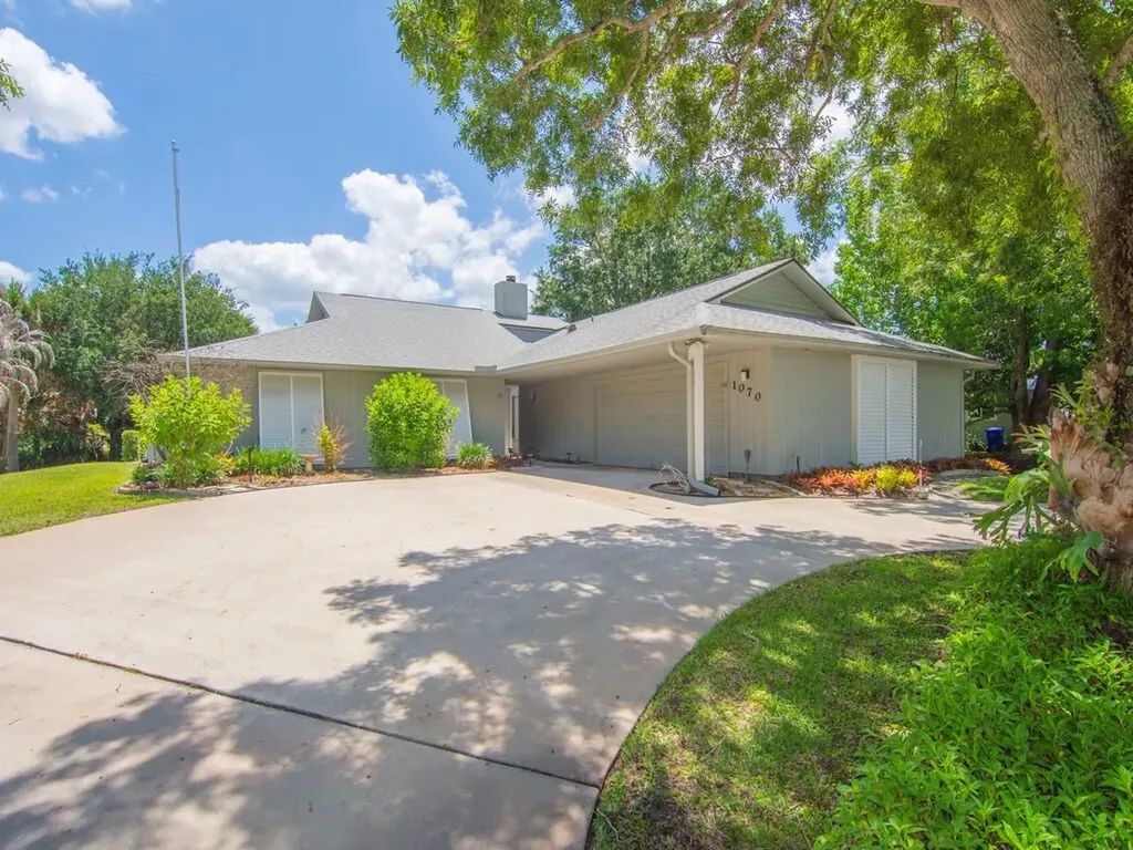 1070 47th Avenue SW Vero Beach FL 32968