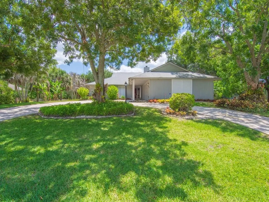 1070 47th Avenue SW Vero Beach FL 32968