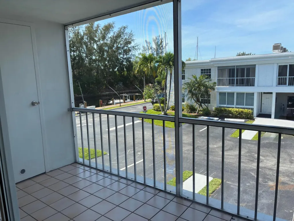 6299 Bay Club Drive Fort Lauderdale FL 33308