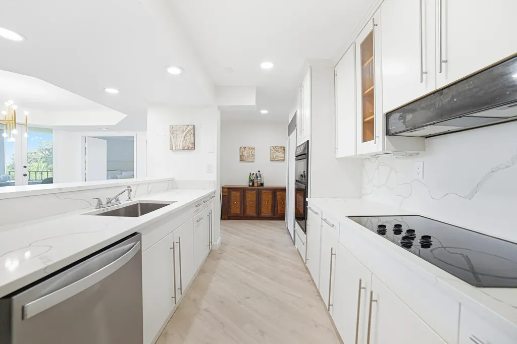 100 SE 5th Avenue Boca Raton FL 33432