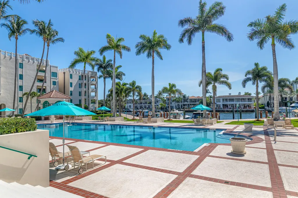 100 SE 5th Avenue Boca Raton FL 33432