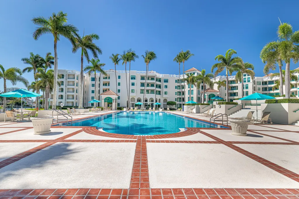 100 SE 5th Avenue Boca Raton FL 33432