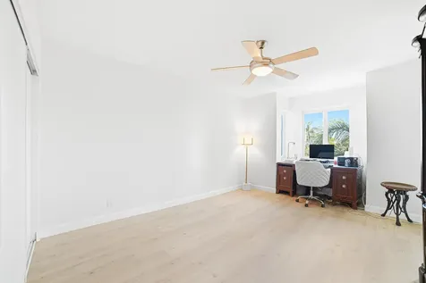 100 SE 5th Avenue Boca Raton FL 33432