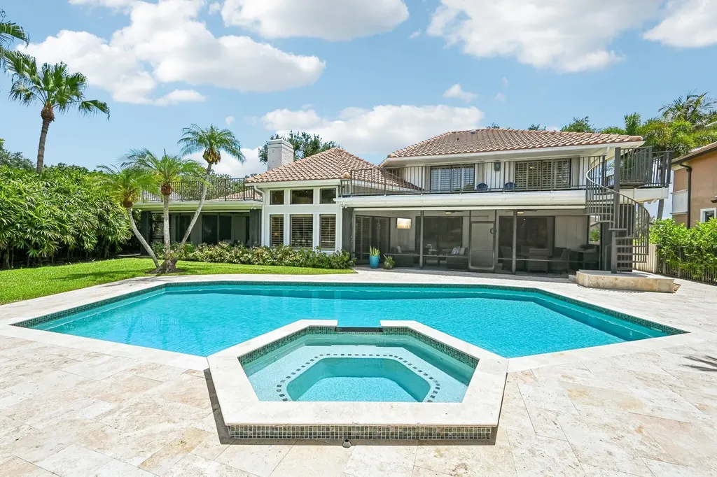 15 Carrick Road Palm Beach Gardens FL 33418