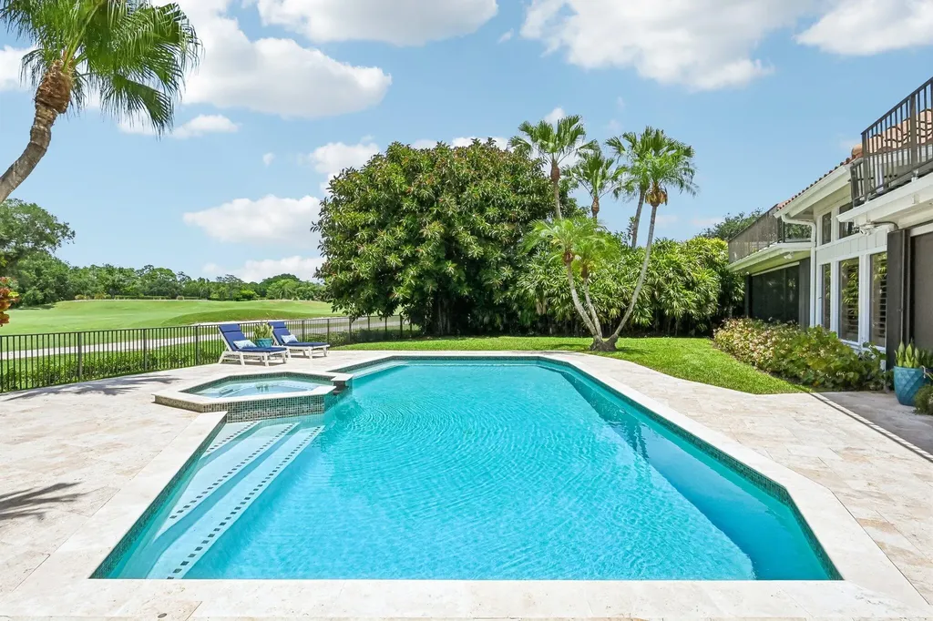 15 Carrick Road Palm Beach Gardens FL 33418