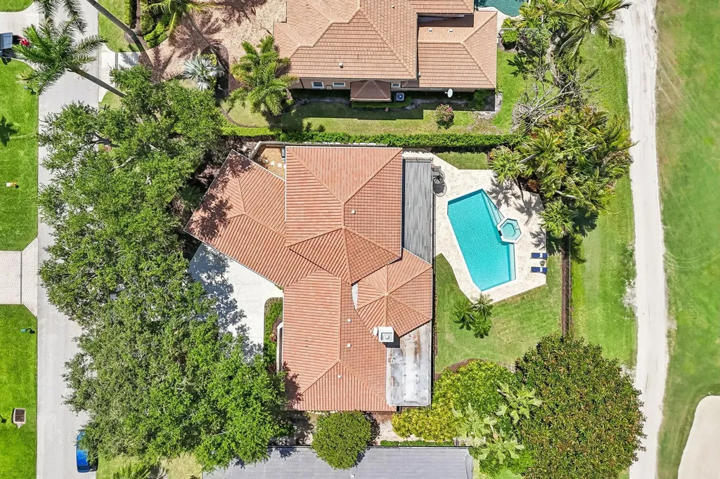 15 Carrick Road Palm Beach Gardens FL 33418