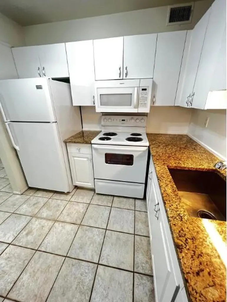 6289 Lear Drive Atlantis FL 33462