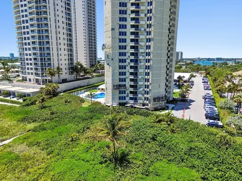 2800 N Ocean Drive Riviera Beach FL 33404