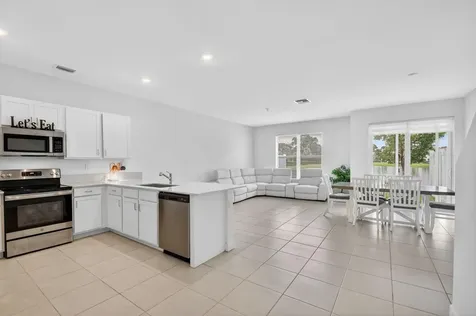 6933 N Harbours Edge Avenue Lake Worth FL 33467