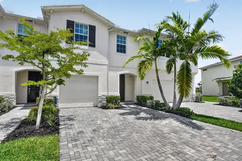 6933 N Harbours Edge Avenue Lake Worth FL 33467