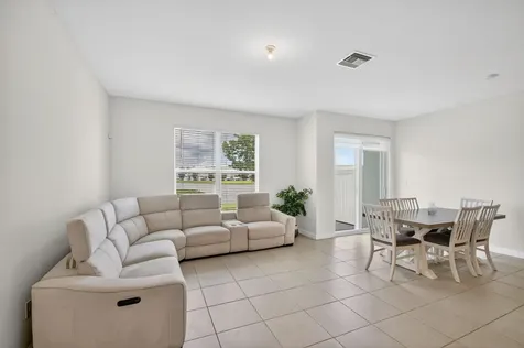 6933 N Harbours Edge Avenue Lake Worth FL 33467