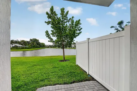 6933 N Harbours Edge Avenue Lake Worth FL 33467
