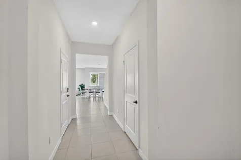 6933 N Harbours Edge Avenue Lake Worth FL 33467