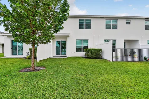 6933 N Harbours Edge Avenue Lake Worth FL 33467