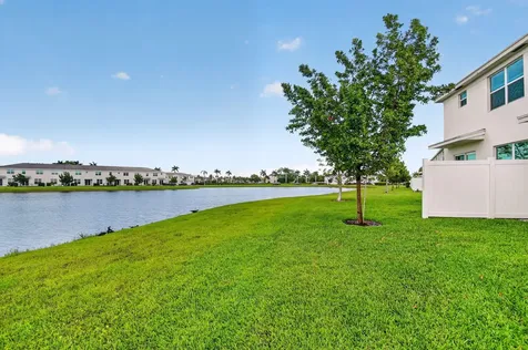 6933 N Harbours Edge Avenue Lake Worth FL 33467