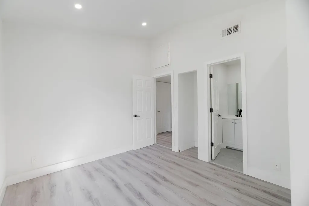 113 SE 8th Avenue Boynton Beach FL 33435