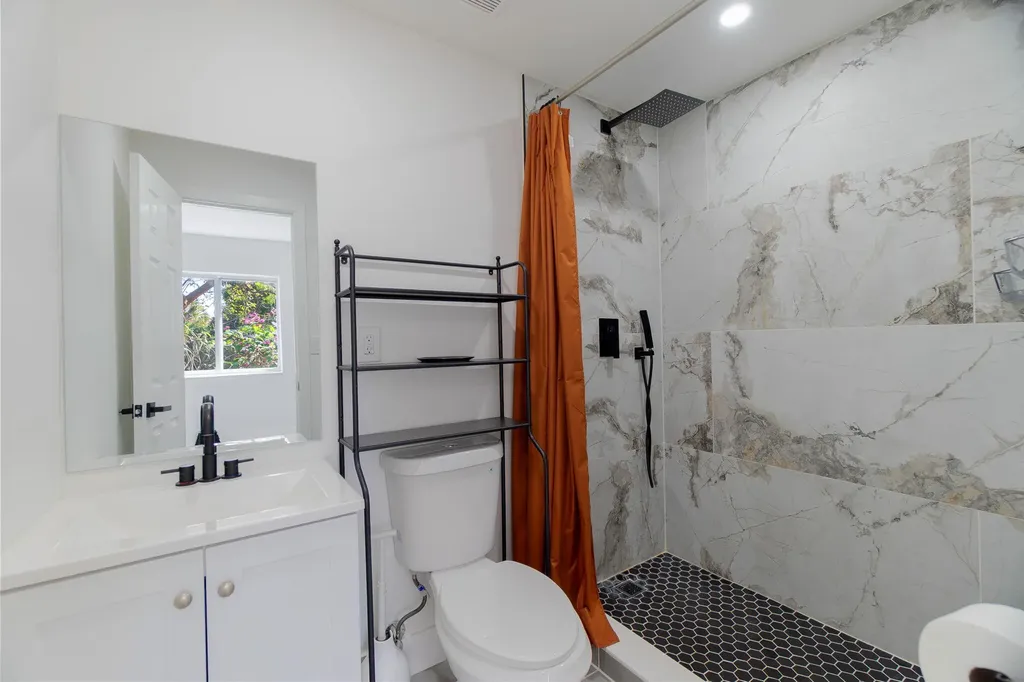 113 SE 8th Avenue Boynton Beach FL 33435