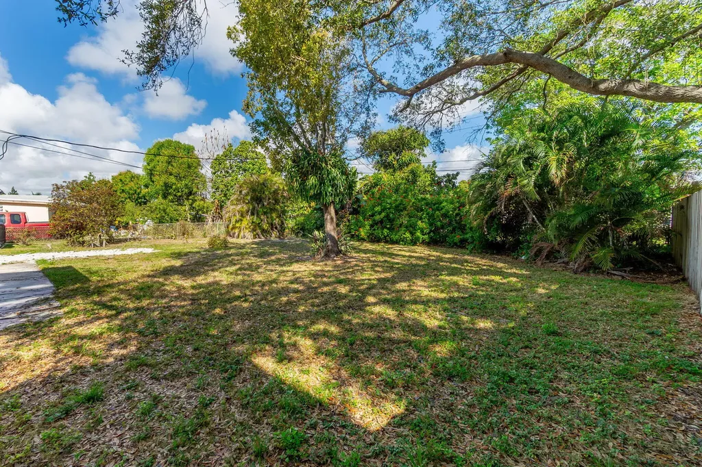113 SE 8th Avenue Boynton Beach FL 33435