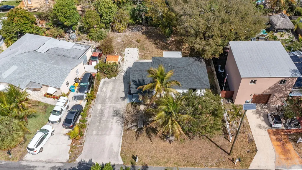 113 SE 8th Avenue Boynton Beach FL 33435