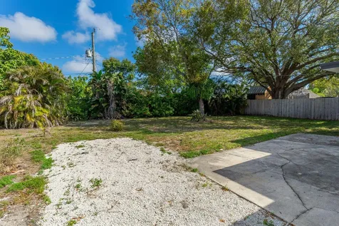 113 SE 8th Avenue Boynton Beach FL 33435