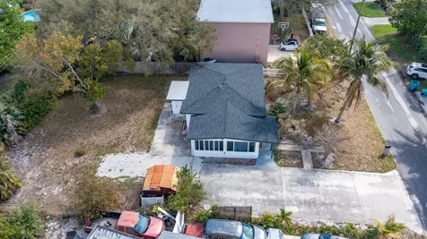 113 SE 8th Avenue Boynton Beach FL 33435